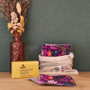 kit savon fleur de tiaré et lingettes fleurs violettes